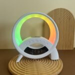 اسپیکر بلوتوثی دارای شارژر وایرلس مدل Q18 - Image 2